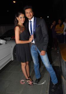 Genelia Deshmukh feet photo thumbnail