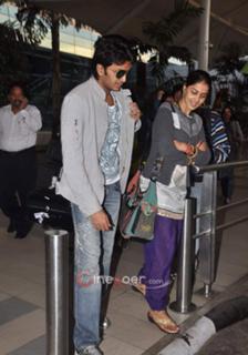 Genelia Deshmukh feet photo thumbnail