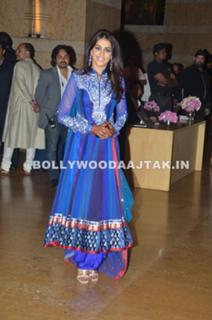 Genelia Deshmukh feet photo thumbnail