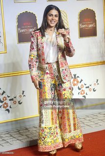 Genelia Deshmukh feet photo thumbnail
