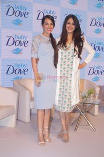 Genelia Deshmukh feet photo thumbnail