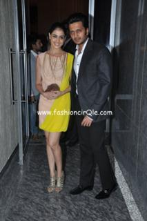 Genelia Deshmukh feet photo thumbnail