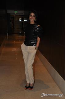 Genelia Deshmukh feet photo thumbnail