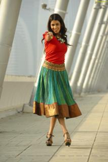 Genelia Deshmukh feet photo thumbnail