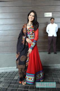 Genelia Deshmukh feet photo thumbnail