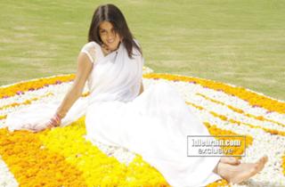 Genelia Deshmukh feet photo thumbnail