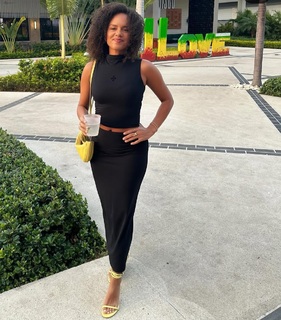 Genelle Williams feet photo 8