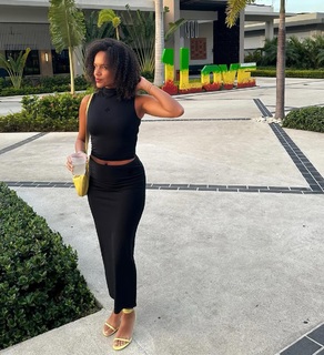 Genelle Williams feet photo 7
