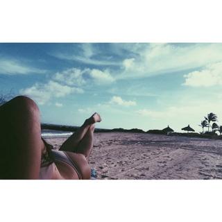 Genesis Rodriguez feet photo thumbnail