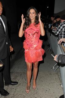 Genesis Rodriguez feet photo thumbnail