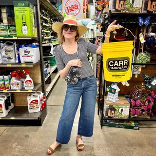 Geneva Carr feet photo 1