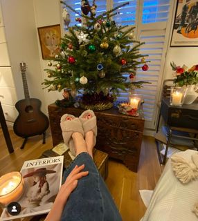 Genevieve Gaunt feet photo 1