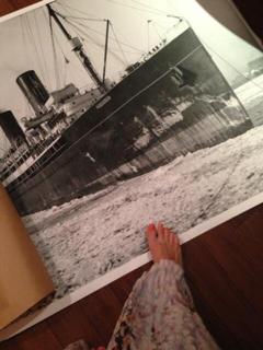 Genevieve Gorder feet photo thumbnail