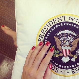 Genevieve Gorder feet photo thumbnail