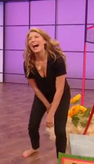 Genevieve Gorder feet photo thumbnail
