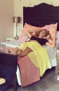 Genevieve Gorder feet photo thumbnail