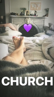 Genevieve Gorder feet photo thumbnail