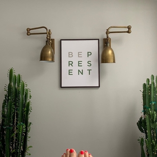 Genevieve Gorder feet photo thumbnail