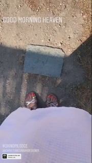 Genevieve Gorder feet photo thumbnail