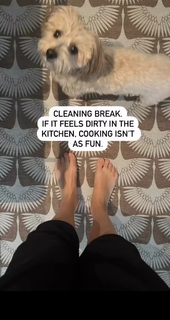 Genevieve Gorder feet photo thumbnail