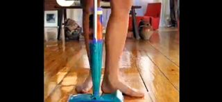 Genevieve Gorder feet photo thumbnail