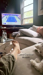 Genevieve Gorder feet photo thumbnail