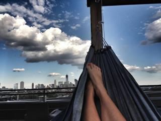 Genevieve Gorder feet photo thumbnail