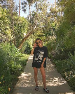 Genevieve Hannelius feet photo thumbnail