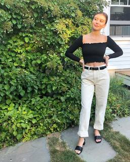 Genevieve Hannelius feet photo thumbnail