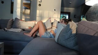 Genevieve Hannelius feet photo thumbnail