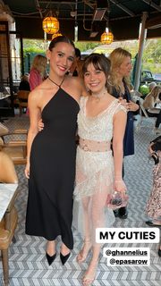 Genevieve Hannelius feet photo thumbnail