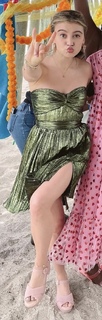 Genevieve Hannelius feet photo thumbnail