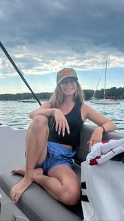 Genevieve Hannelius feet photo thumbnail