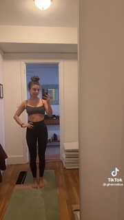 Genevieve Hannelius feet photo thumbnail