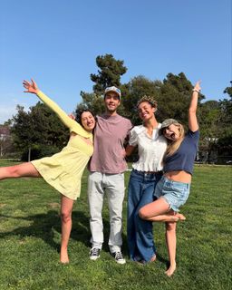 Genevieve Hannelius feet photo thumbnail