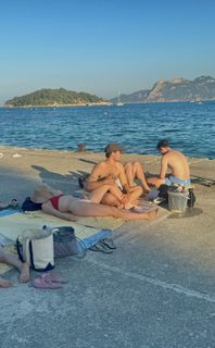 Genevieve Hannelius feet photo thumbnail