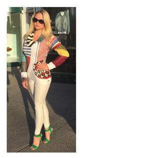 Genevieve Morton feet photo thumbnail