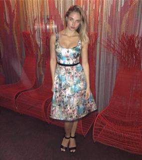 Genevieve Morton feet photo thumbnail