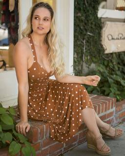 Genevieve Morton feet photo thumbnail