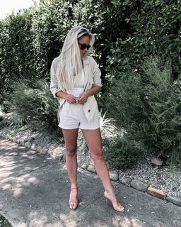 Genevieve Morton feet photo thumbnail