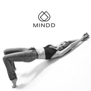 Genevieve Morton feet photo thumbnail