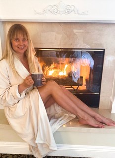 Genevieve Morton feet photo thumbnail