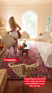Genevieve Morton feet photo thumbnail