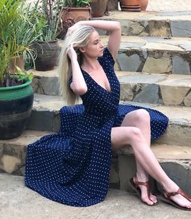 Genevieve Morton feet photo thumbnail