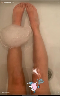Genevieve Padalecki feet photo 16