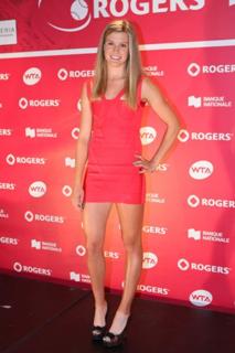 Genie Bouchard feet photo thumbnail