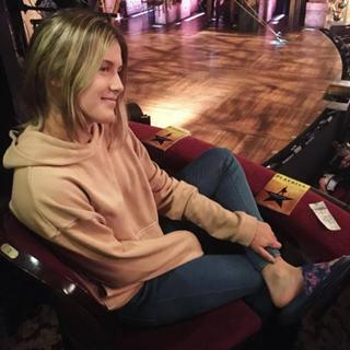 Genie Bouchard feet photo thumbnail