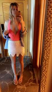 Genie Bouchard feet photo thumbnail