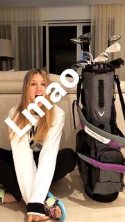 Genie Bouchard feet photo thumbnail