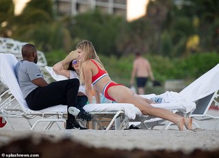 Genie Bouchard feet photo thumbnail